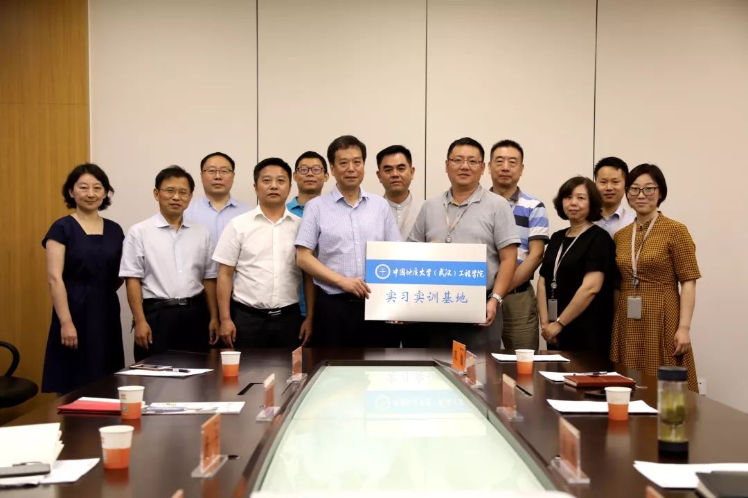 5d2ee27d5d370 铂莱国际(柬埔寨)官方网站